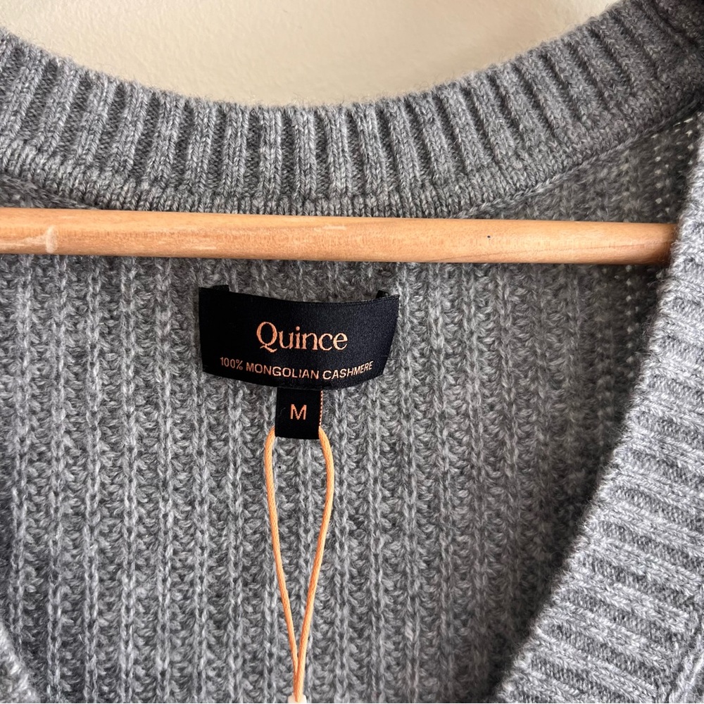 Quince Gray Ribbed V-Neck Button Front Sleeveless Cardigan - Picture 3 of 6